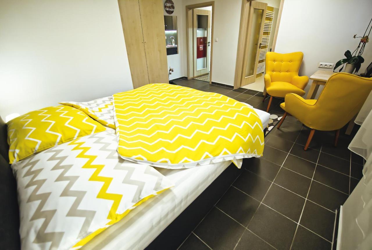 Nice Accommodation In Mikulov Exteriér fotografie